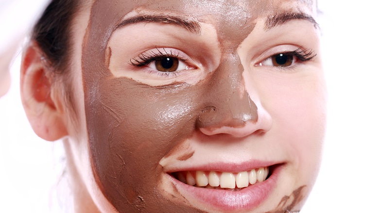 3 masti pentru iluminarea pielii care functioneaza cu adevarat!